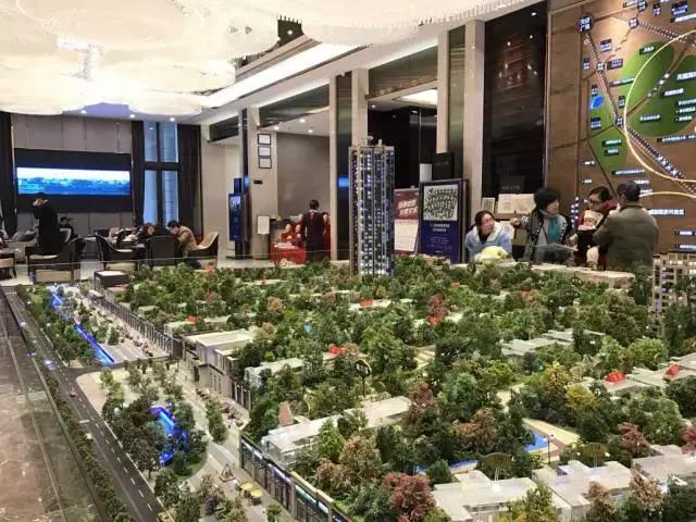 到成都的街上走一走,到成都的街道走一走