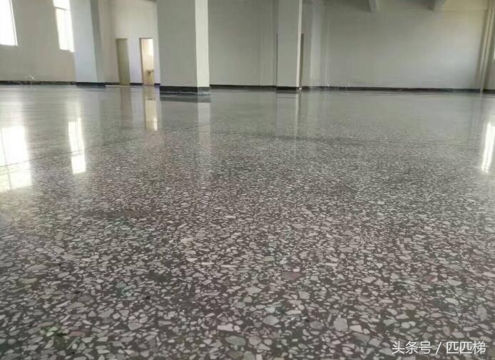 混凝土地面起砂原因及修复办法,混凝土表面起灰的原因及解决方法