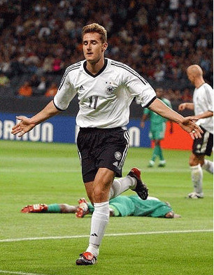 贝克汉姆克洛斯见面,札幌球场克洛泽