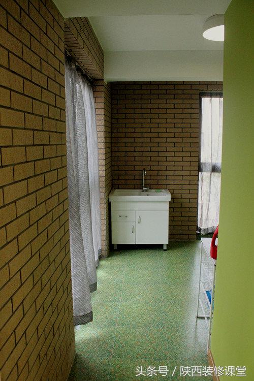 135平方四房二厅二卫阳台,小户型135阳台客厅一体