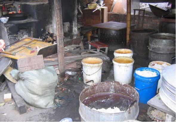 倒卖地沟油判多少年,800吨地沟油流向市场