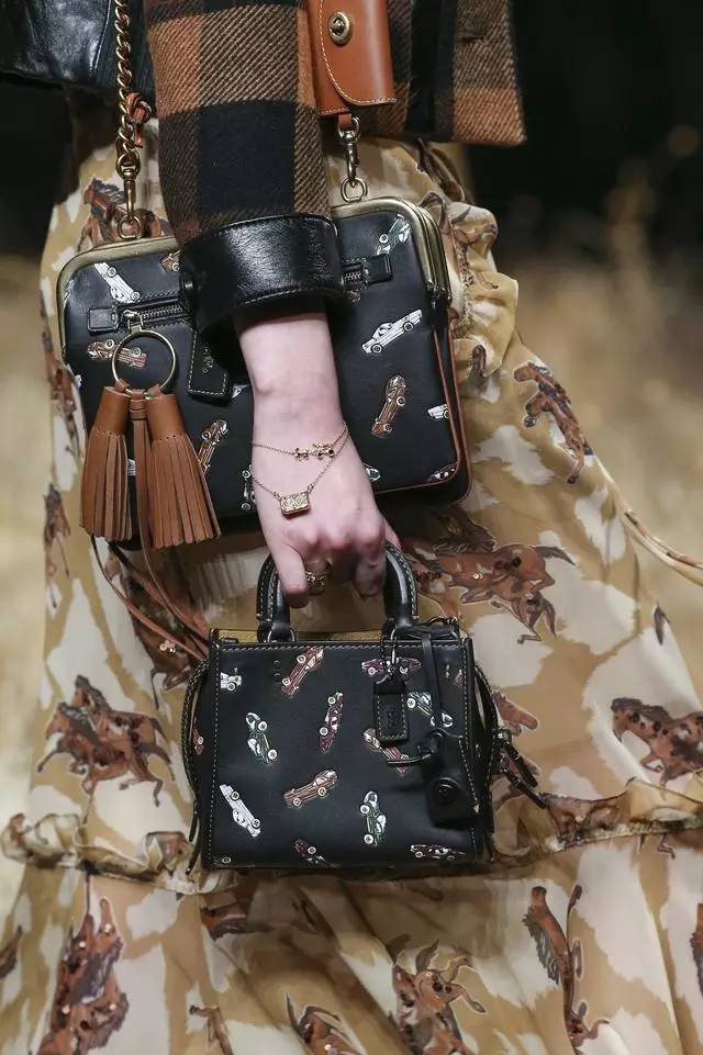 coach美国靠谱代购,在美国买coach为什么这么便宜