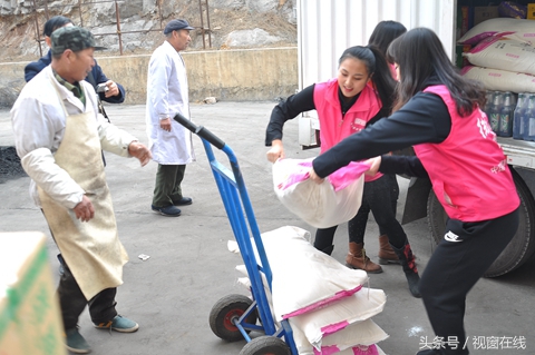 爱心企业为经棚镇敬老院献爱心,爱心企业慰问敬老院新闻报道