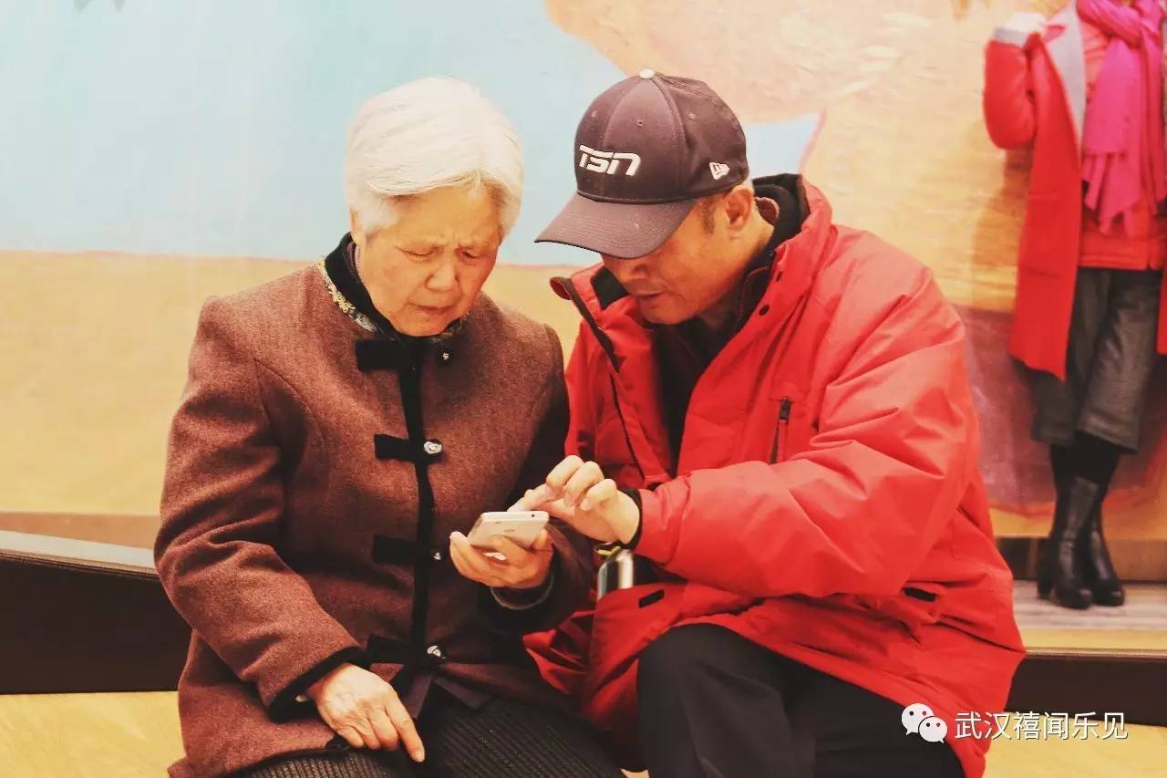 不会笑怎么拍照,不会拍照有多尬