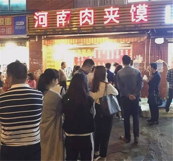 长沙这些永远在排队的外卖小窗口，秒杀了多少大牌餐厅！