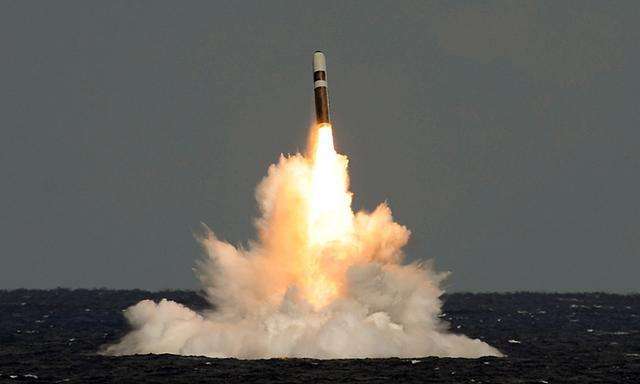 洲际弹道导弹发射实录,威力最大的洲际弹道导弹