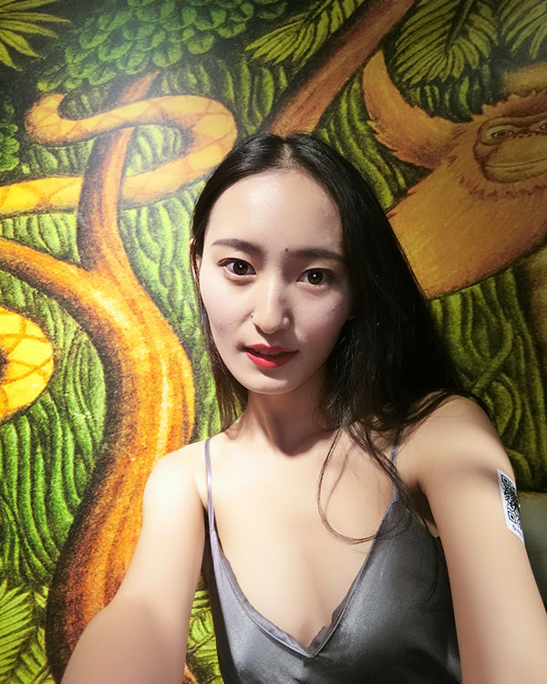 卡西欧自拍神器tr750怎么换电池,卡西欧tr750拍照效果