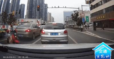 漳州人注意！看到街上的反光锥没？交警蜀黍又有新动作，小电驴你走对路了吗？