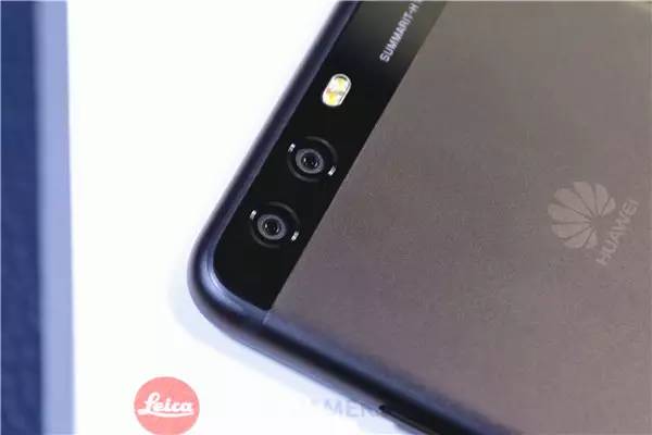 鍗庝负p10鎽勫儚澶存槸绱㈠凹鐨勮繕鏄緯鍗$殑,寰曞崱闀滃ごsummilux鍗庝负p10