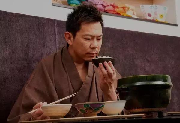 吃米饭提前2个月预约，一家濒临倒闭的百年米店现年入15亿！