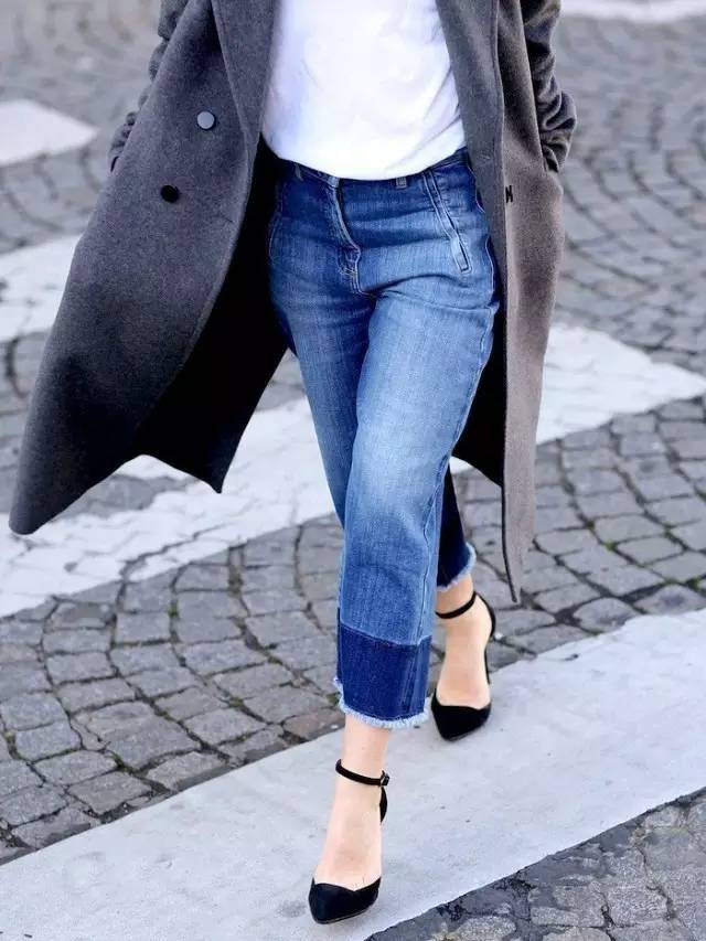 牛仔裤卷裤脚好看还是不卷好看,不剪裤脚的牛仔裤春夏新款