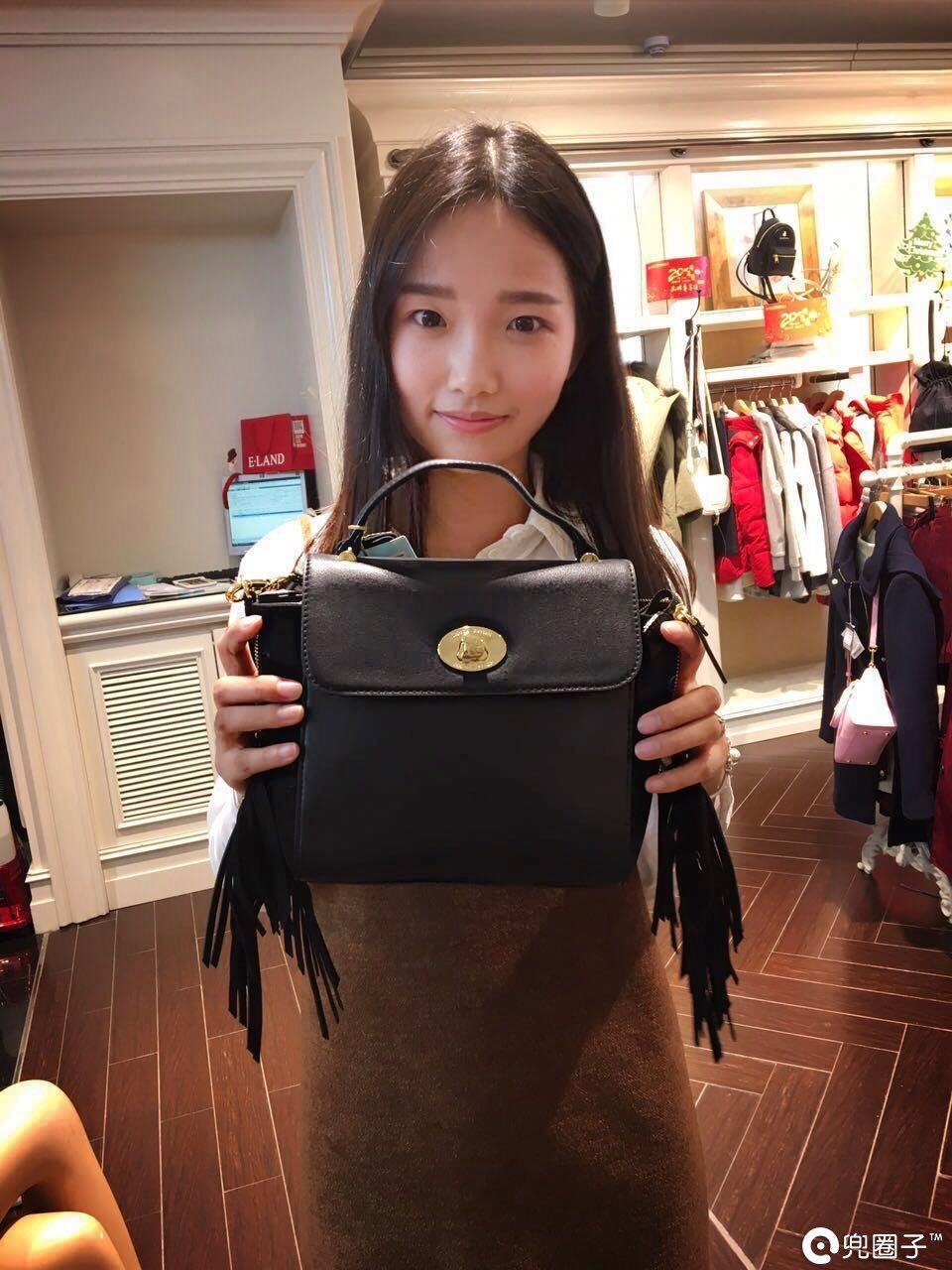 现在年轻人都流行背什么包,有哪些适合学生党背的包