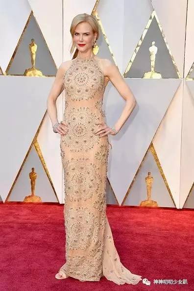 艾玛斯通提名了几次奥斯卡影后 (石头姐艾玛斯通奥斯卡红毯)