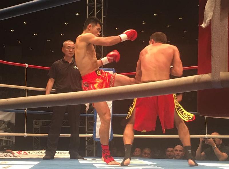 他今天扫平日本K-1！五星红旗高耸世界之巅！