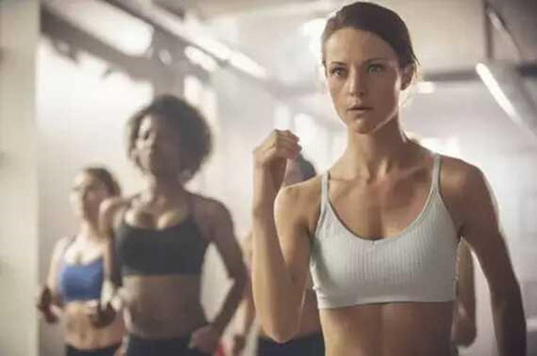 你为什么长痘出油,你还在为长痘痘而烦恼吗