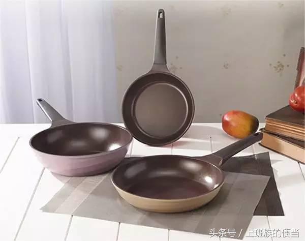 铸铁锅与不锈钢锅哪个不粘锅,不粘锅不锈钢锅铸铁锅哪个好