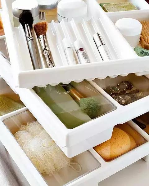 瓶瓶罐罐收纳整理技巧,化妆品瓶瓶罐罐收纳神器