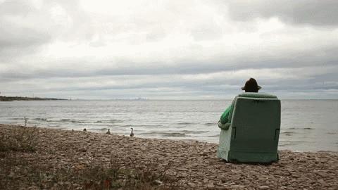 扛着沙发前进,扛着沙发去旅游