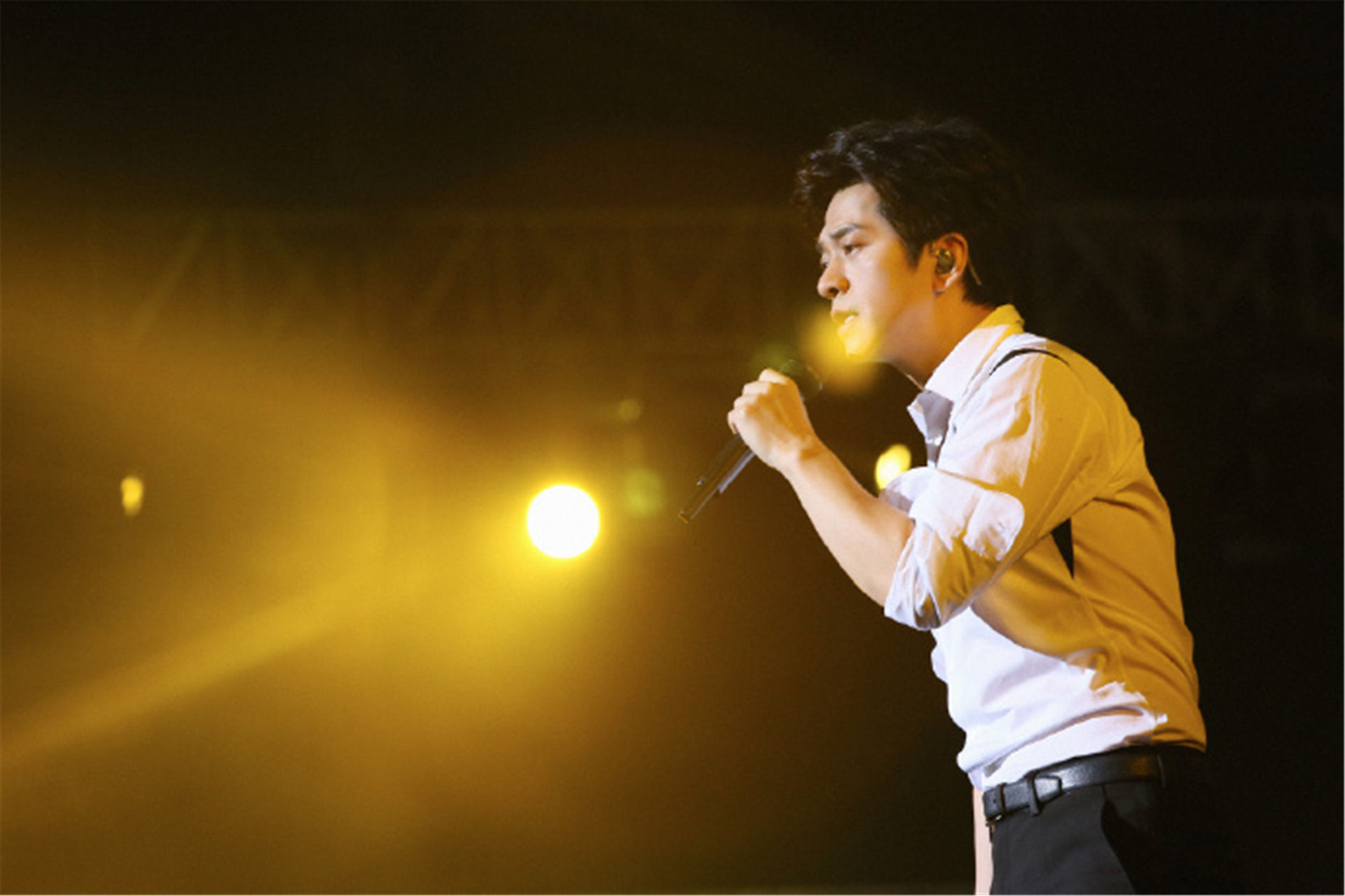 逆战歌手李健——春风十里不如“李”，体会音乐诗人的逆流之美