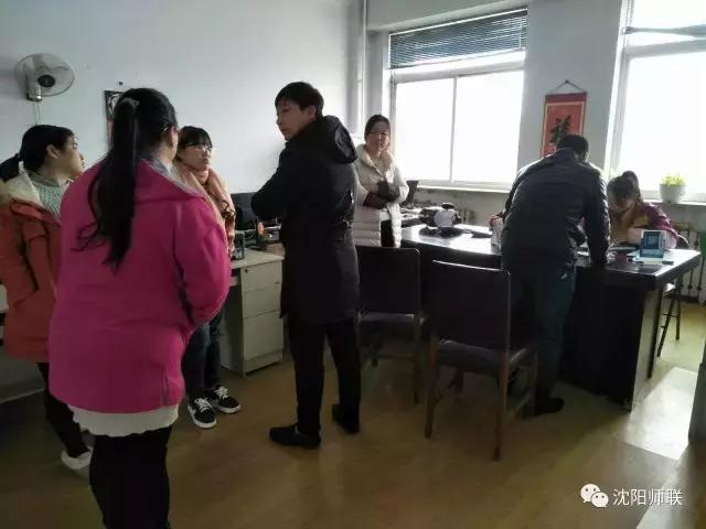 新生报名场面火爆,幼儿园报名火爆事件