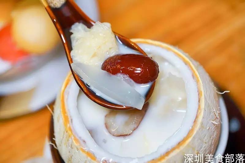 还在2月，已经有一大波人穿着毛衣排队吃冰了……