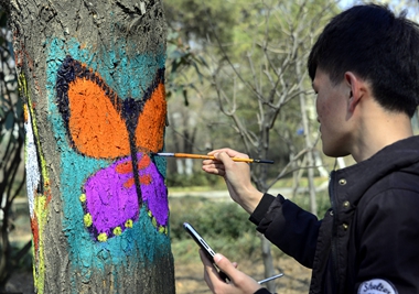 济南交警严查三轮车闯禁区,交警查处黑摩的视频