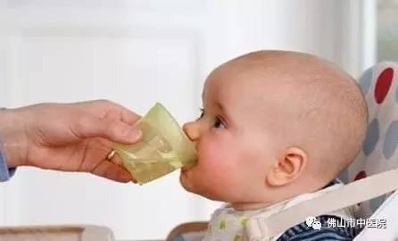 孩子肠胃炎又拉又吐推拿手法,小孩急性肠胃炎又拉又吐打什么针