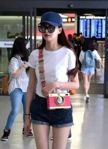 双肩包与斜背包哪种最实用,包包单肩斜挎包包治百病