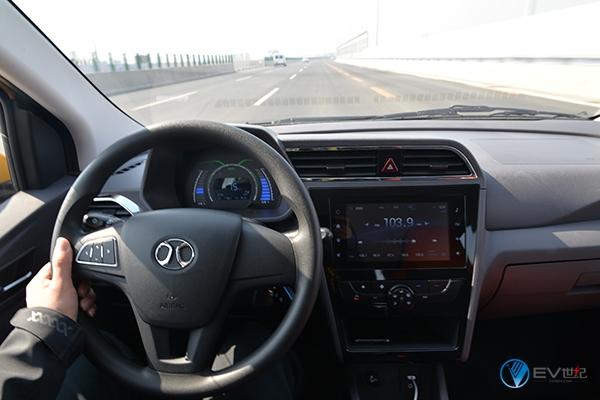 五万以内五门纯电动车,五万左右四门的电动汽车推荐