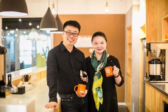 颠覆快餐行业的黑马：海鲜遇上面！