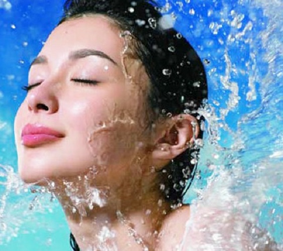 30岁用什么牌子的水乳比较好,水乳精华哪个牌子最好