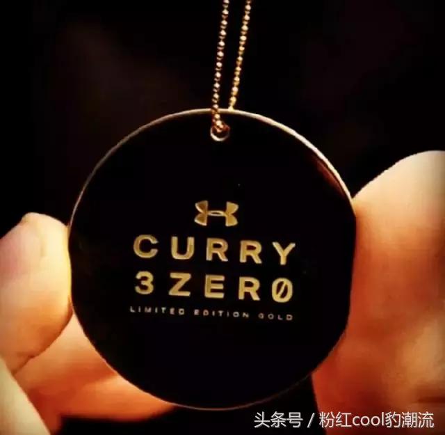 今天，你们被这双大金鞋刷屏了么？