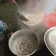 吃在浦口古稀老夫妻喊你来吃手工元宵喽！三块钱六个卖了15年