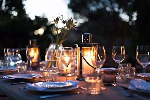 同样点蜡烛，为什么别人玩的是品味，你却只能叫玩火？