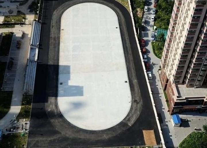 远离“毒跑道”：学校操场铺上沥青，不安排对抗性强的活动