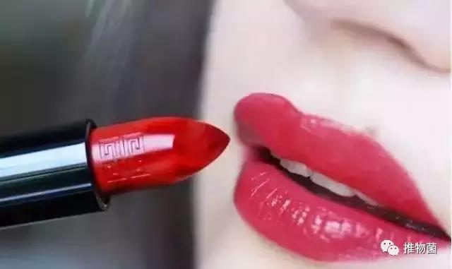 扎心！前有纪梵希水墨禁忌之吻，后有薄荷绿小羊皮