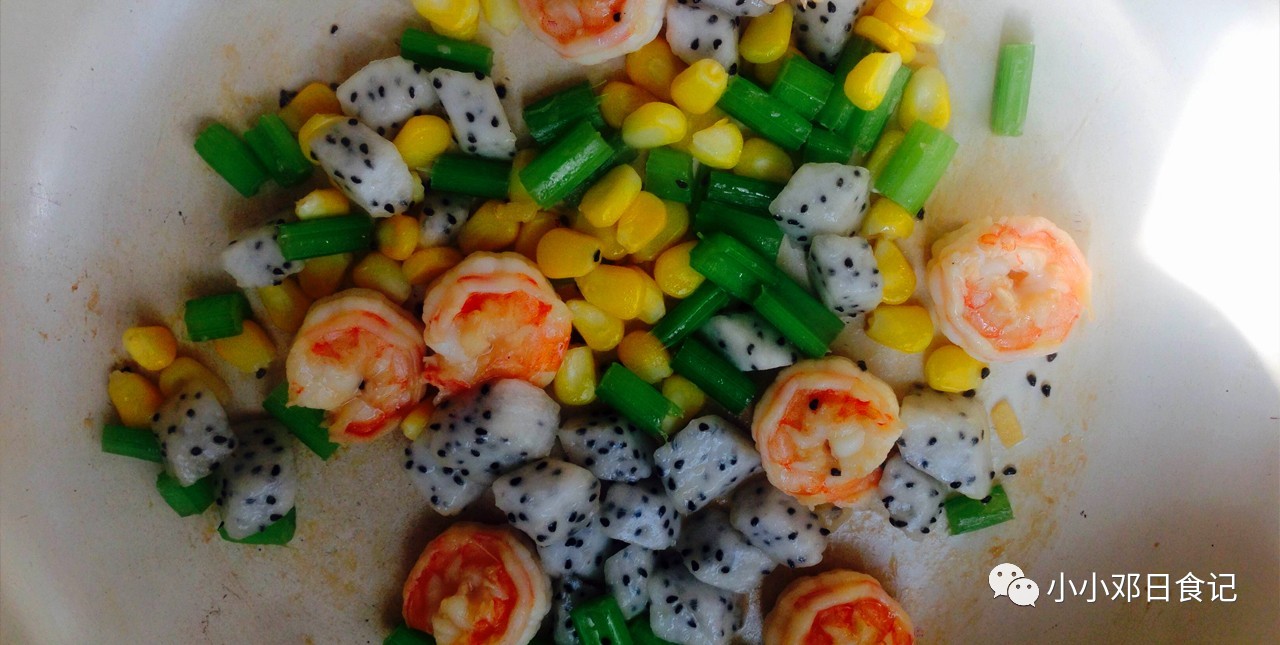 虾和水果一起吃喝牛奶能解毒吗,虾和水果同时吃砷中毒用什么解救