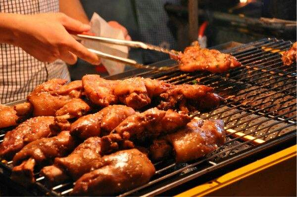 猪蹄一天卖1200斤,一天卖10000只的猪蹄