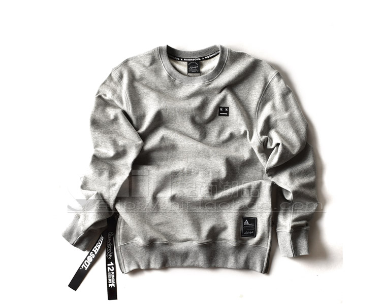 牛仔裤和工装裤搭配,牛仔裤和工装裤哪个好搭配