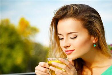 吸烟中毒吃什么解毒,长期吸烟教你一招清肺解毒