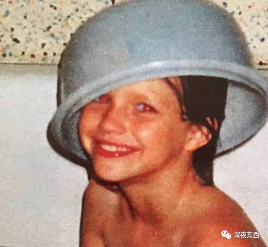 深夜东西｜在男女神之间切换自如的酷女孩，把多少姑娘都掰弯了……