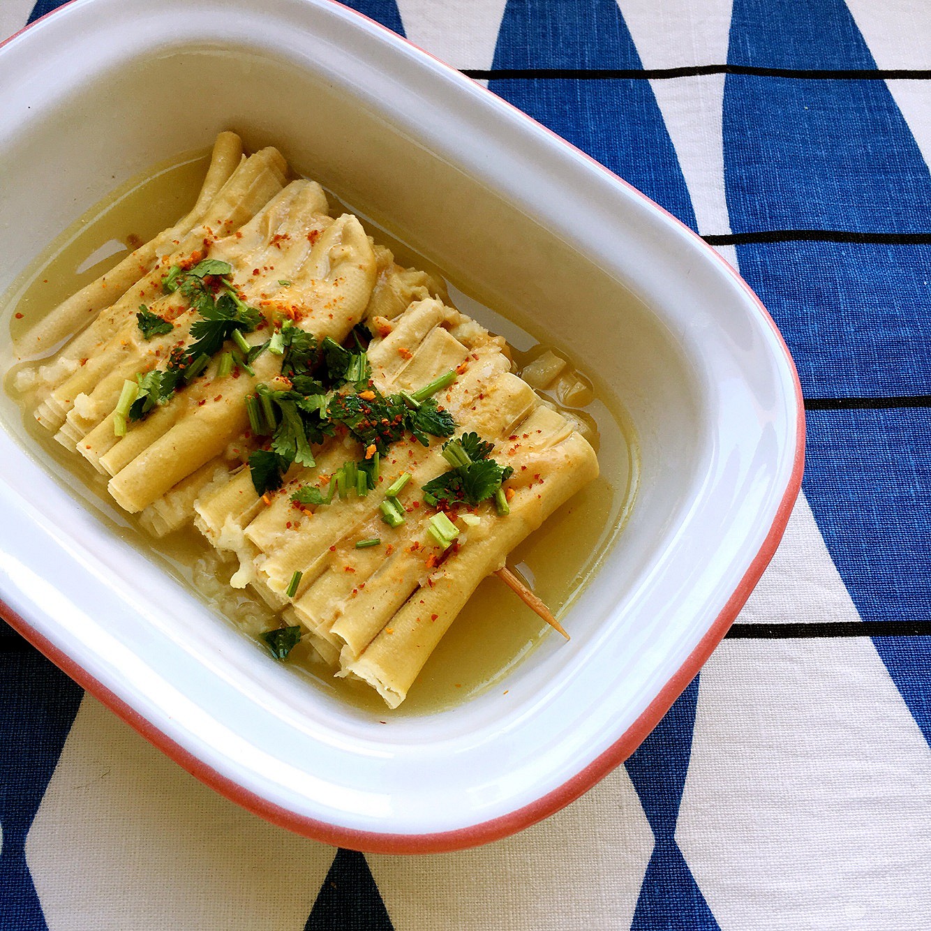 卤干豆腐卷老东北美食,豆腐卷小时候的味道