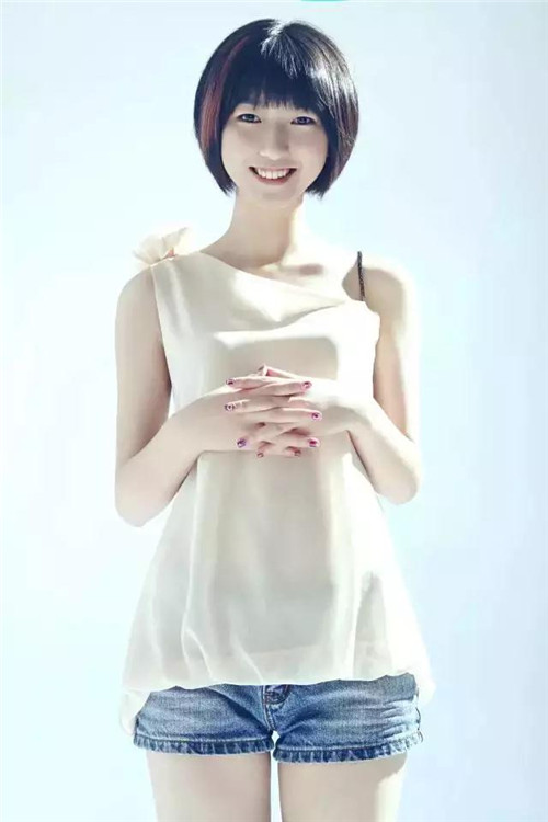 第一次见面碰到好可爱的女孩子,遇到这么可爱的小姐姐你会喜欢吗