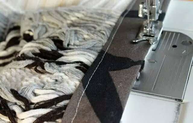 旧毛衣怎么废物利用不缝针,旧毛衣拆了怎么废物利用