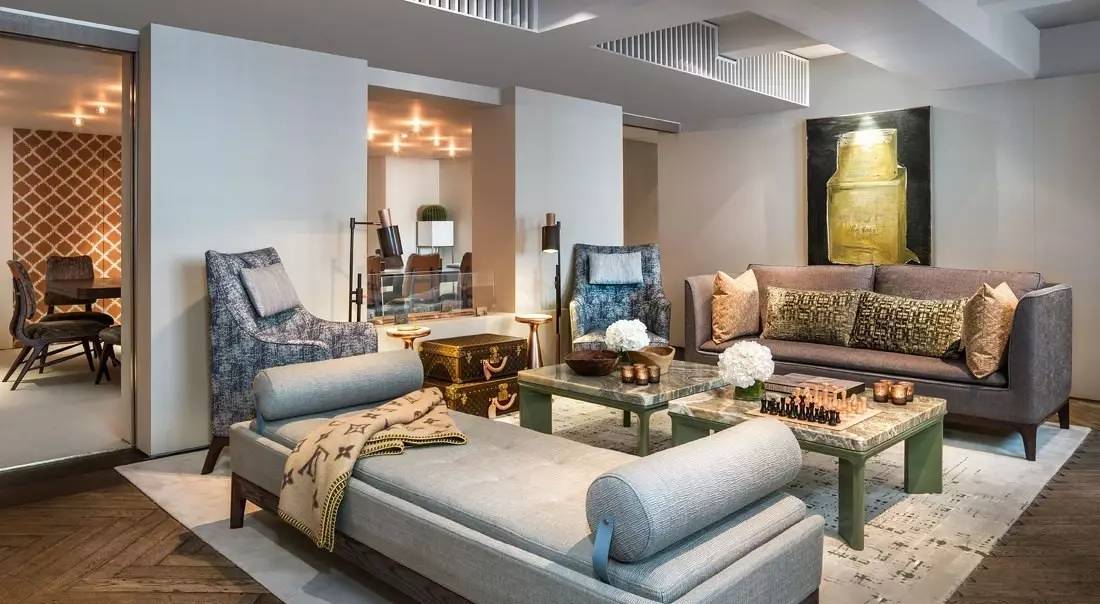 他放弃家族产业投身艺术，成为当今华人设计界的“钻石王老五”