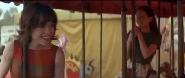 面对这个少女，全镇的人都成了*兽禽**