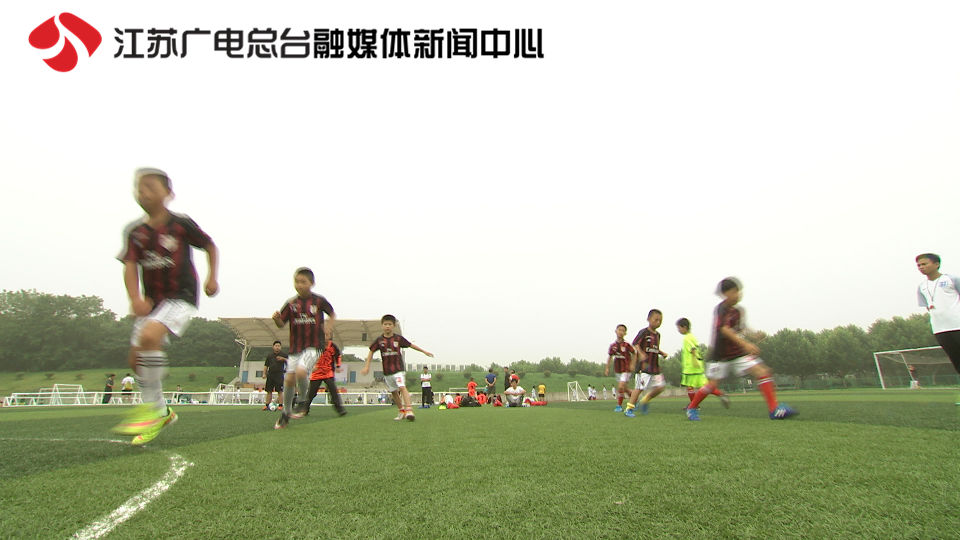 足球走进校园,南京校园足球春节周末交流赛