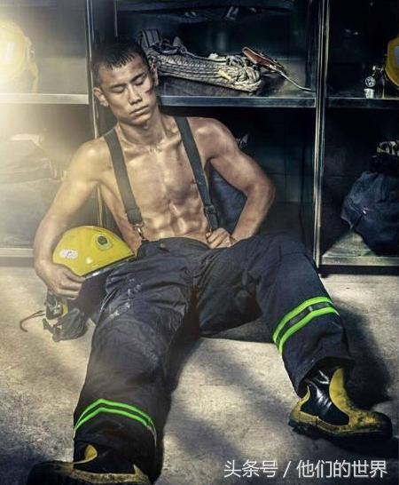 这才是中国男人该有的模样,这才是中国男人该有的样子