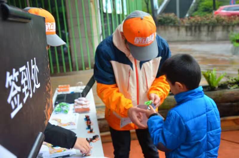 小样故事｜欣动派创始人周智勤：开启教育奇幻之旅的情怀创业人