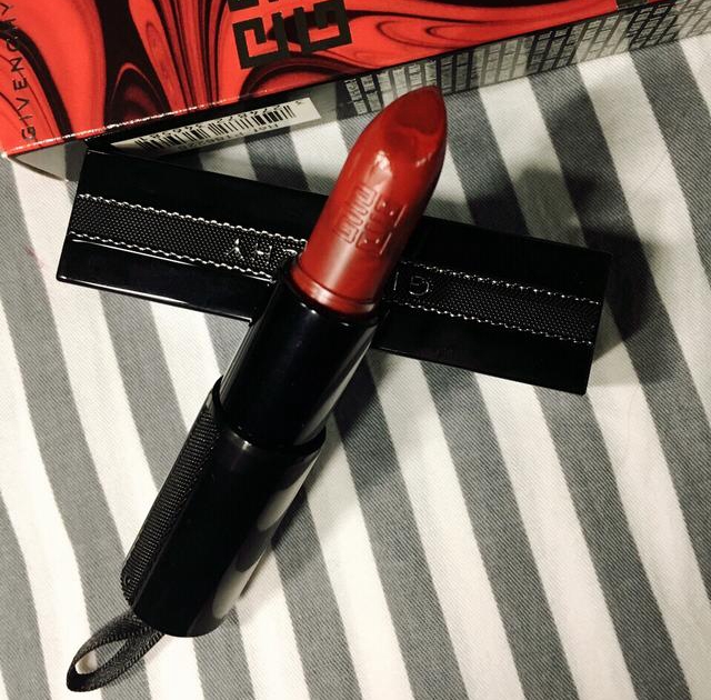 纪梵希禁忌之吻n25哪个季节,纪梵希大理石试色